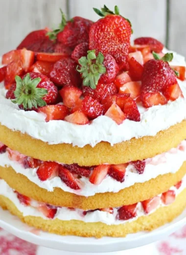 Delicious strawberry shortcake with fresh strawberries and whipped cream