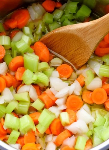 Cozy Instant Pot chicken with vegetables for clean eating